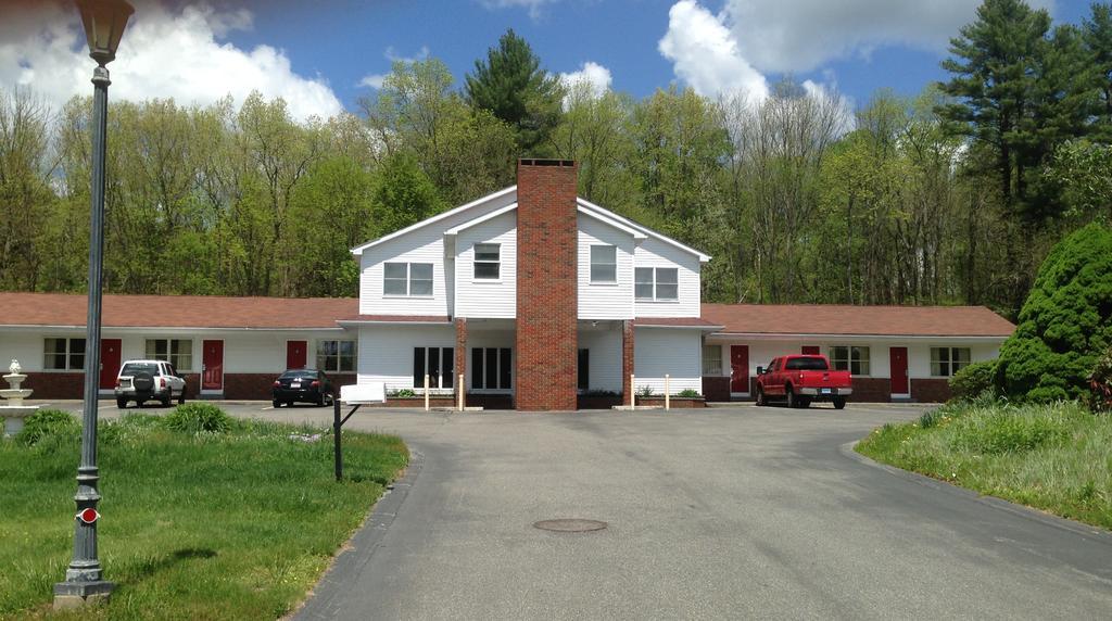 Economy Lodge 682 Main St Sturbridge Exterior foto