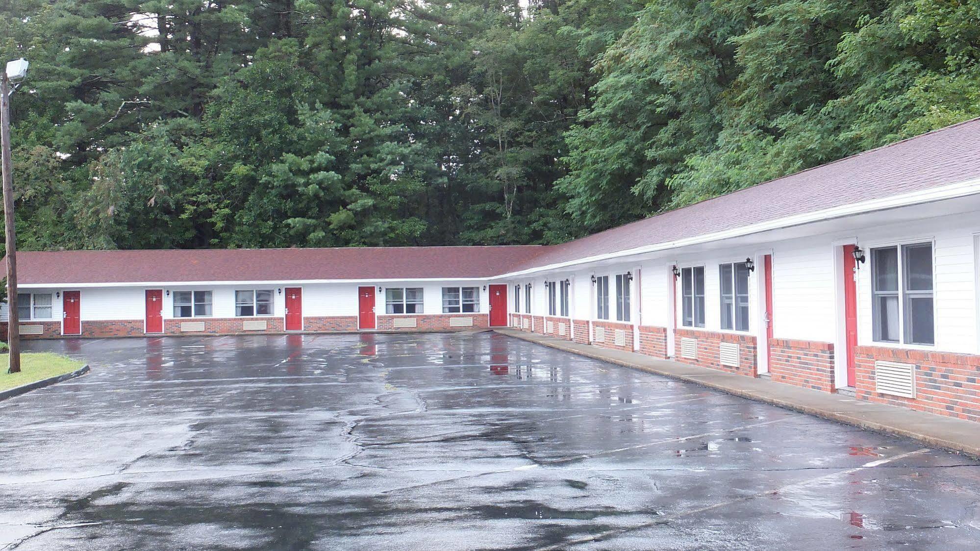Economy Lodge 682 Main St Sturbridge Exterior foto